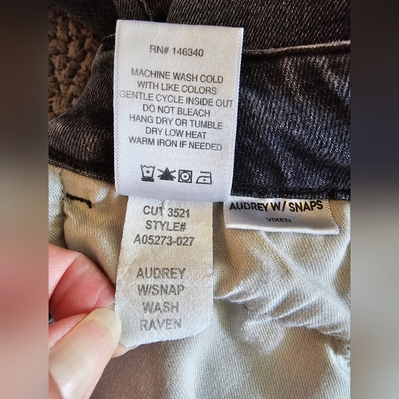 AMO Button Front Audrey w/Snaps Slim Straight Jeans Black Gray Vixen, size 24 - Picture 6 of 10